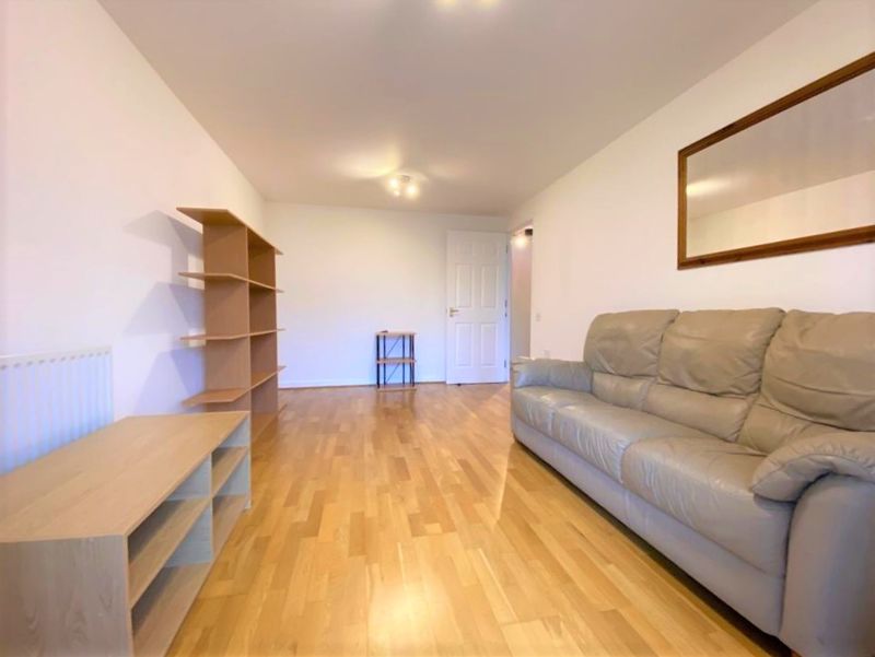 Living room- click for photo gallery